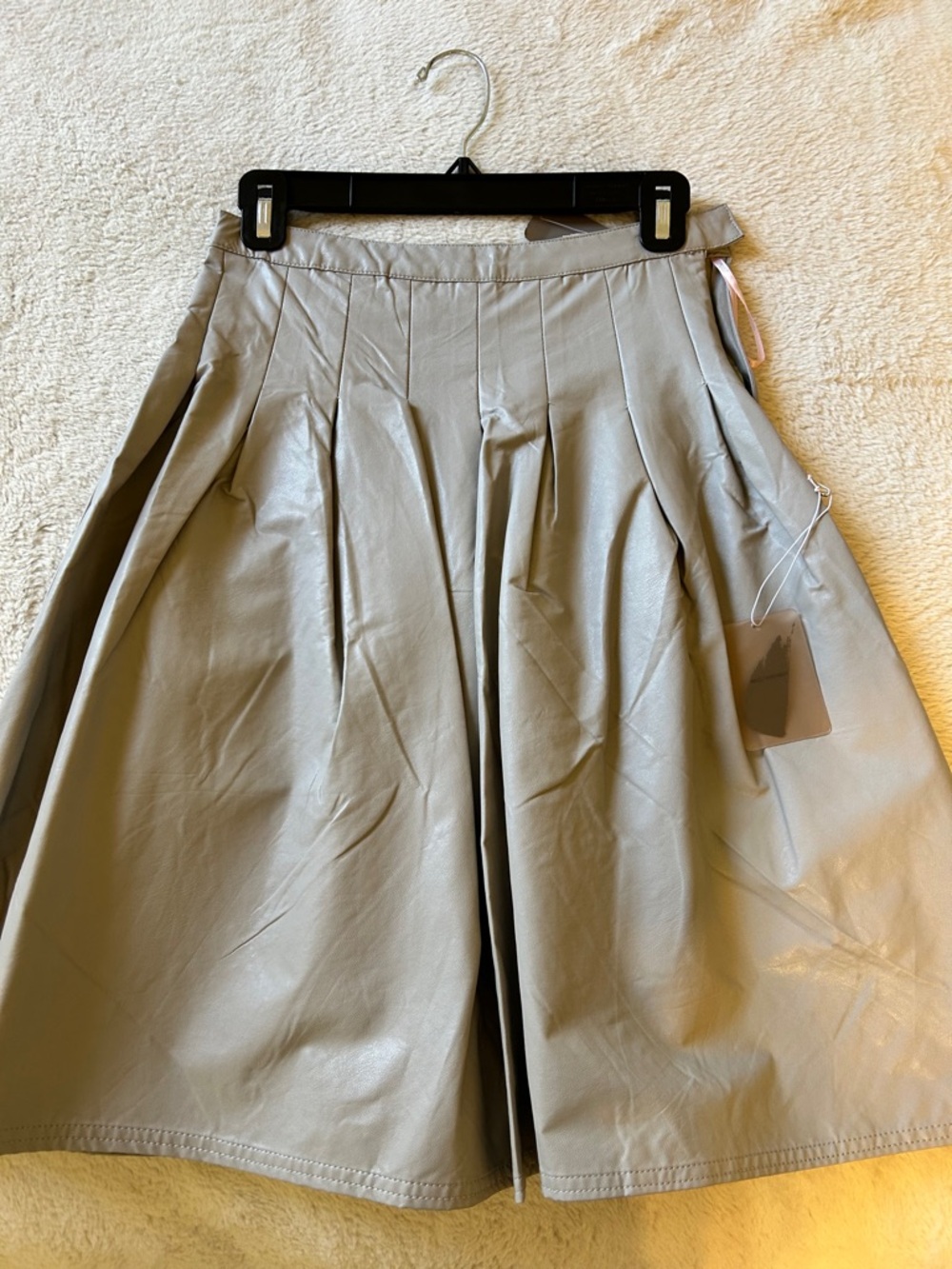 Forever 21 Women’s pleated skirt- Light Taupe